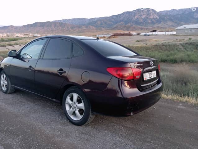 Hyundai Elantra IV (HD) 1.6 MT