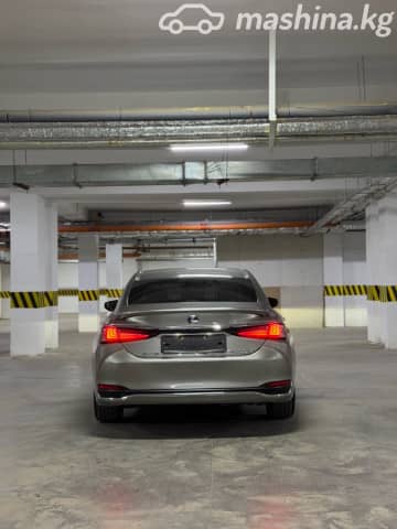 Lexus ES VII Рестайлинг 300h 2.5hyb CVT