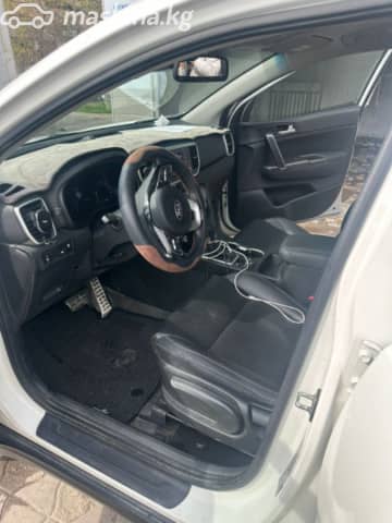 Kia Sportage IV Рестайлинг 2.0d AT
