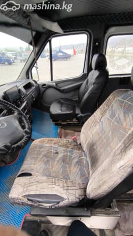 Mercedes-Benz Бортовой (4х2)