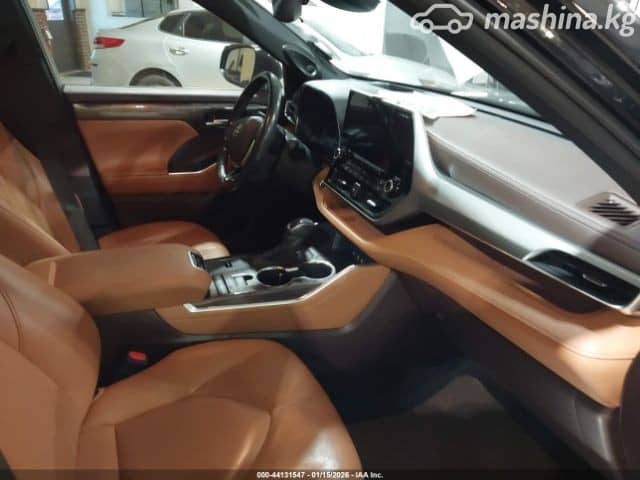 Toyota Highlander IV (U70) 2.5hyb AT 4WD