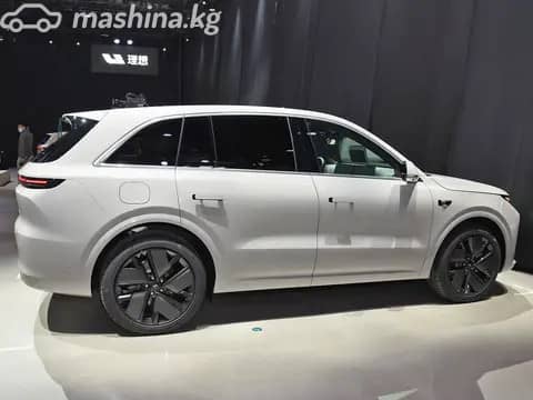 LiXiang L6 1.5hyb AT 4WD