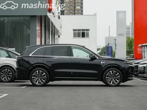LiXiang L6 1.5hyb AT 4WD