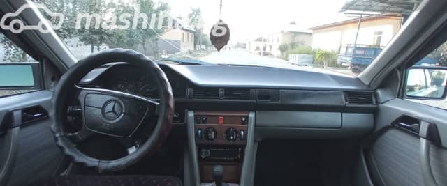 Mercedes-Benz W124 250 2.5d MT