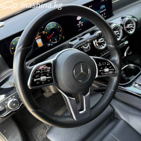 Mercedes-Benz A-Класс IV (W177) 200 1.3 AMT