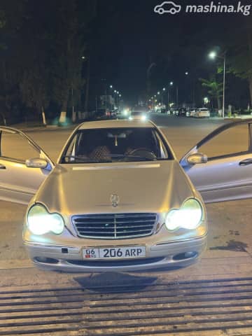 Mercedes-Benz C-Класс II (W203) 240 2.6 AT 4WD