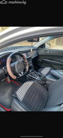 Kia K5 II 2.0 AT
