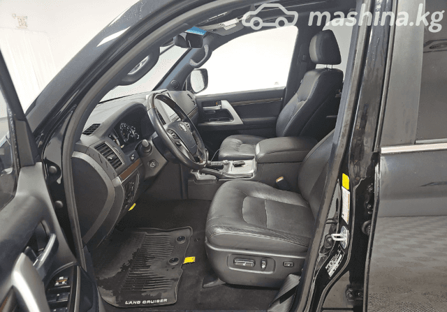 Toyota Land Cruiser 200 Series Рестайлинг 2 5.7 AT 4WD