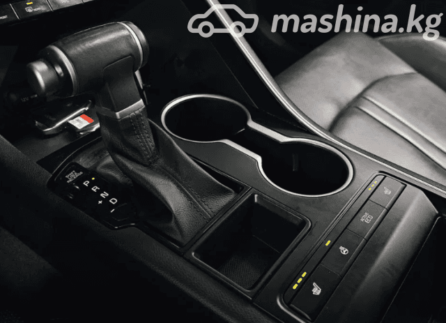 Kia K5 III LPi 2.0 AT