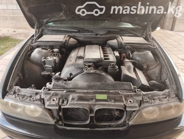 BMW 5 серии IV (E39) Рестайлинг 520i 2.2 MT