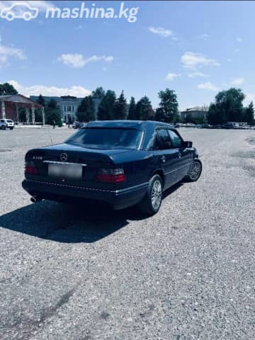 Mercedes-Benz E-Класс I (W124) 220 2.2 AT