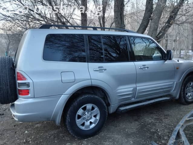 Mitsubishi Pajero III 3.5 AT 4WD