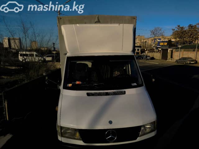 Mercedes-Benz Бортовой (4х2)