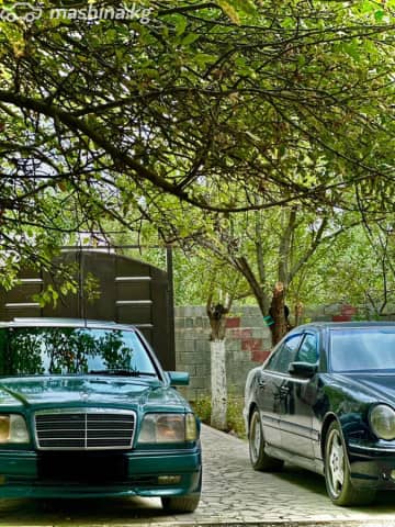 Mercedes-Benz E-Класс I (W124) 220 2.2 AT