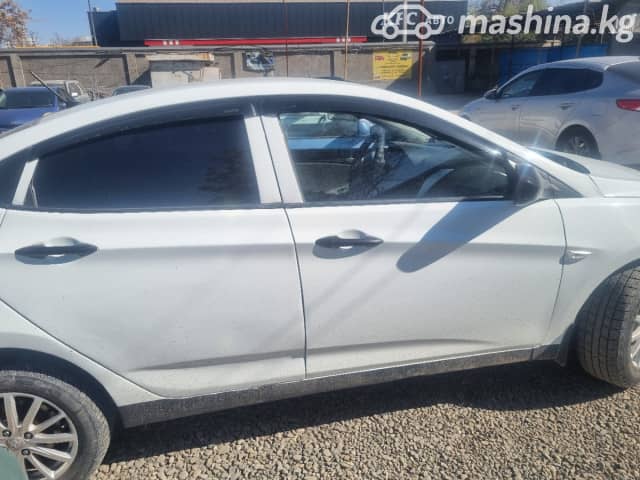 Hyundai Solaris I 1.6 MT