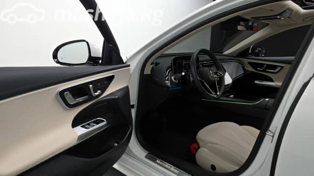 Mercedes-Benz E-Класс VI (W214, S214) 200 2.0 AT