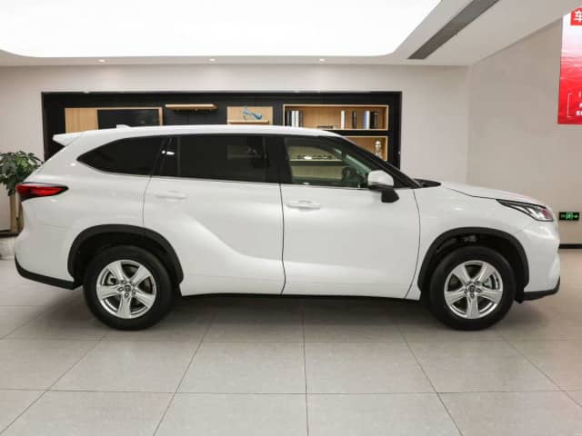 Toyota Highlander IV (U70) 2.4 AT