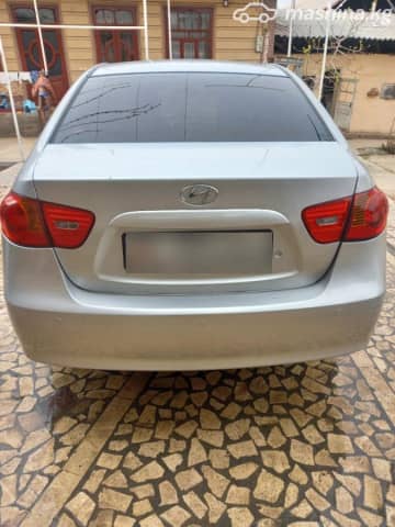 Hyundai Avante IV 1.6 AT