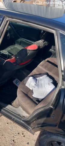Audi 80 IV (B3) 1.8 MT