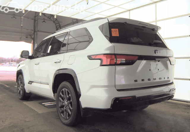 Toyota Sequoia III 3.5hyb AT 4WD