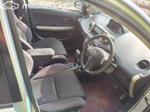 Toyota Ist I 1.3 AT
