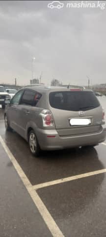 Toyota Corolla Verso I Рестайлинг 2.2d MT