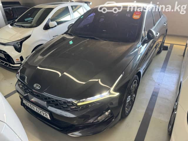 Kia K5 III 1.5 AMT