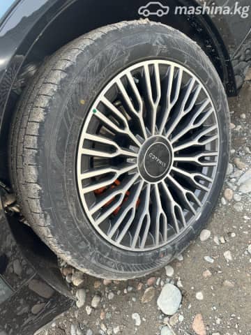 Lynk & Co 900 2.0hyb AT 4WD