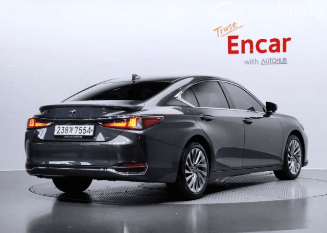 Lexus ES VII Рестайлинг 300h 2.5hyb CVT