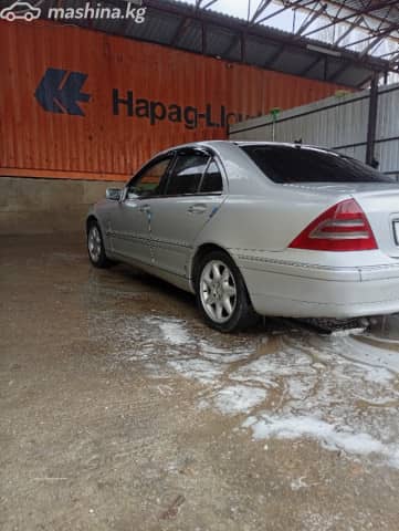 Mercedes-Benz C-Класс II (W203) 200 2.2d MT