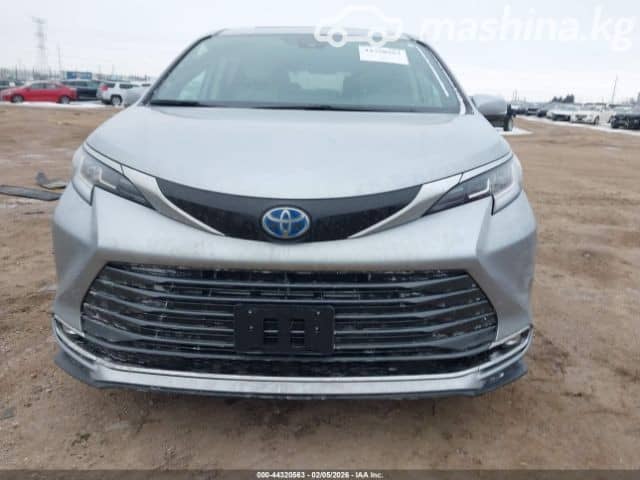 Toyota Sienna IV 2.5hyb AT 4WD
