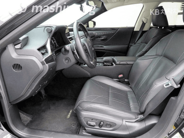 Lexus ES VII 300h 2.5hyb CVT