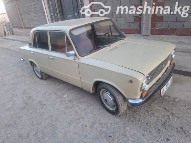 ВАЗ (Lada) 2101 21011 1.3 MT