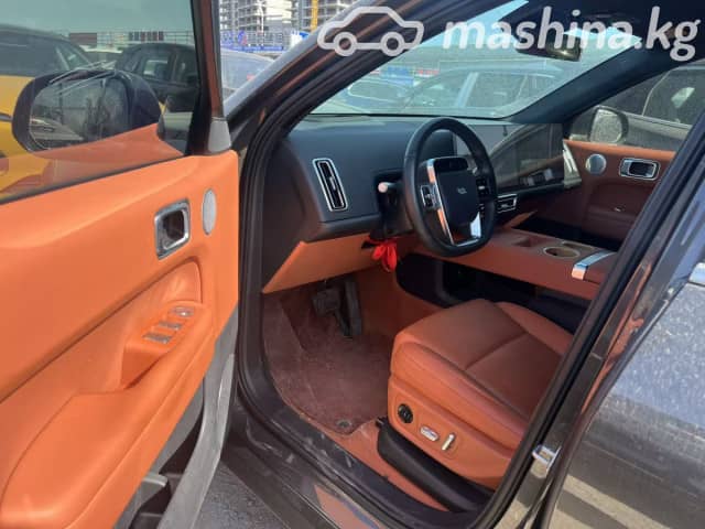 LiXiang L6 1.5hyb AT 4WD