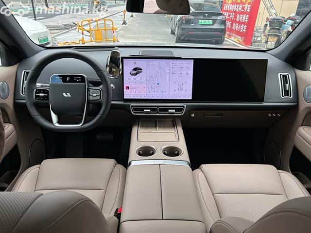 LiXiang L6 1.5hyb AT 4WD