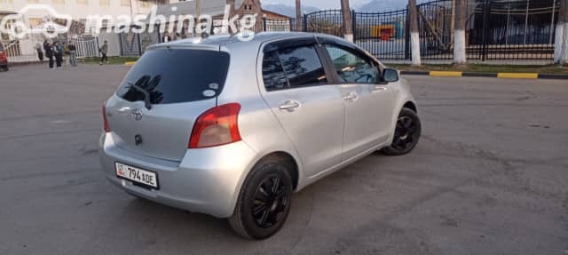 Toyota Vitz II (XP90) 1.0 CVT