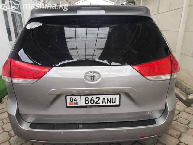 Toyota Sienna III 3.5 AT 4WD