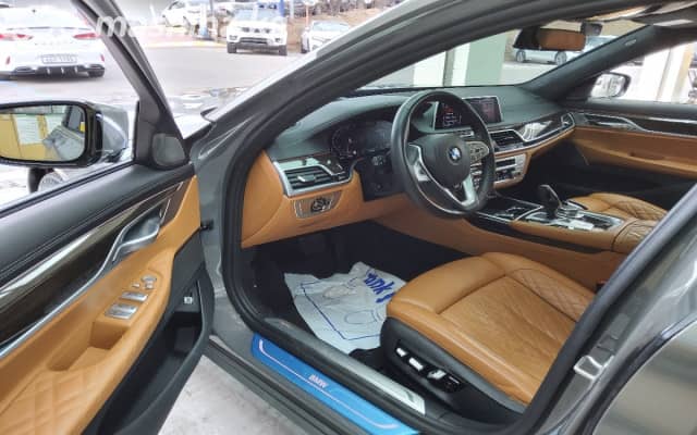 BMW 7 серии VI (G11/G12) Рестайлинг 740i 3.0 AT