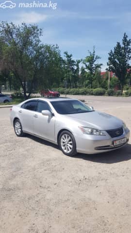 Lexus ES V
