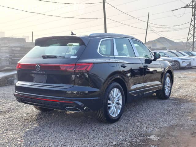 Volkswagen Touareg III Рестайлинг 2.0 AT 4WD