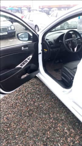 Hyundai Accent IV 1.4 AT
