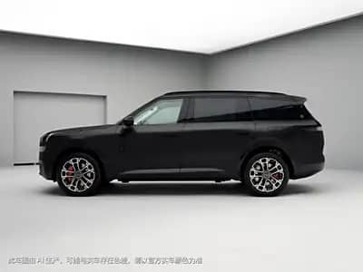 Lynk & Co 900 2.0hyb AT 4WD
