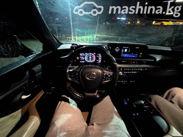 Lexus ES VII Рестайлинг 300h 2.5hyb CVT