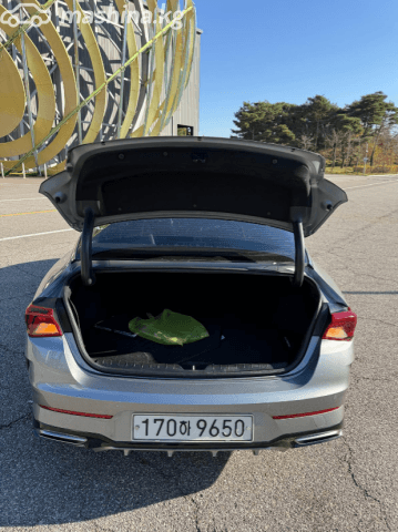 Kia K5 III LPi 2.0 AT