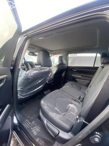 Toyota Highlander IV (U70) 2.4 AT