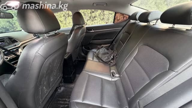 Hyundai Avante VI 1.6 AT