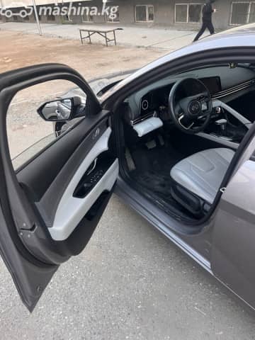 Hyundai Avante VII 1.6hyb AMT