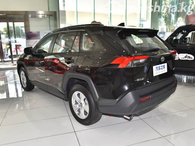 Toyota RAV4 V (XA50) 2.5 AT