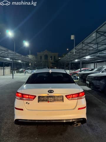 Kia K5 II 2.0 AT