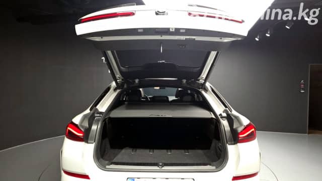 BMW X6 III (G06) Рестайлинг M60i 4.4 AT 4WD